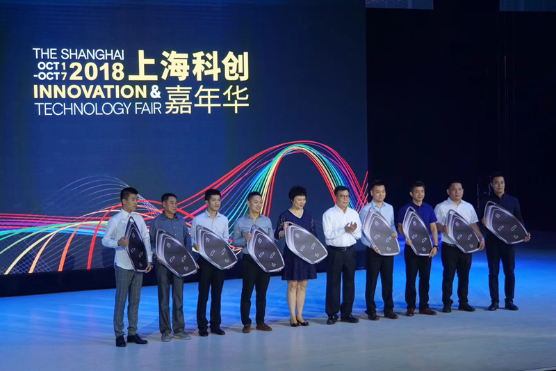 抖圈(中国)为du而生全球首款量产智能汽车上市交付